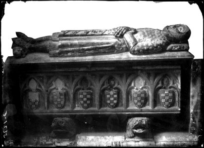 Sepulcre d'Ermengol X, Comte d'Urgell al Monestir de Bellpuig de les Avellanes (AFCEC SOLER D 1235)