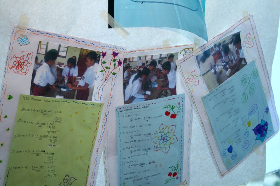 Series of photos of classroom activities (13280352054)