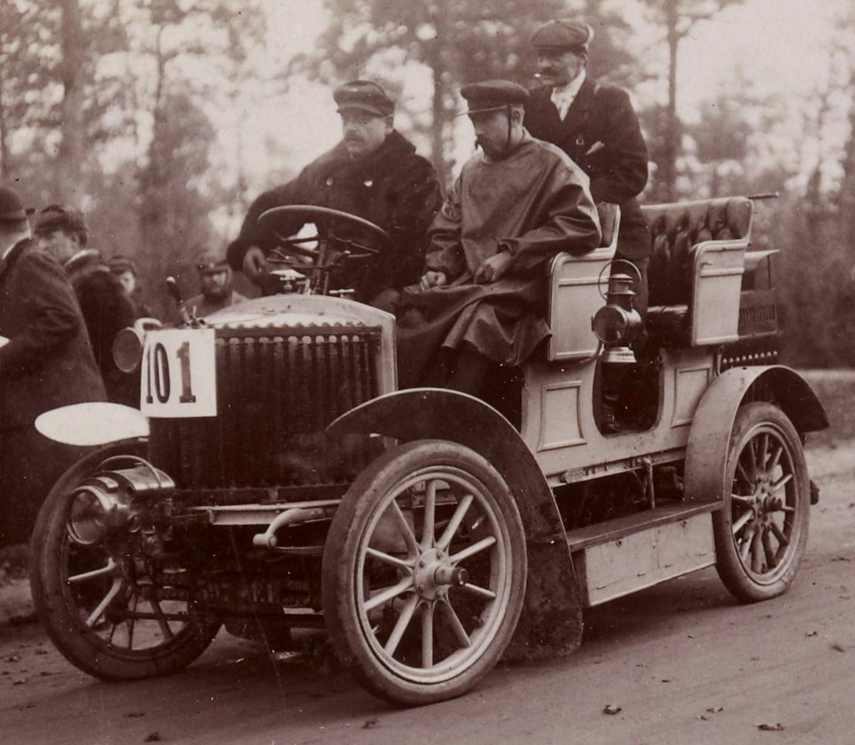 Serpollet à vapeur au kilomètre de Dourdan (1903)