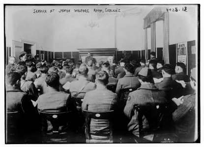 Service at Jewish Welfare Room, Coblenz LCCN2014709019