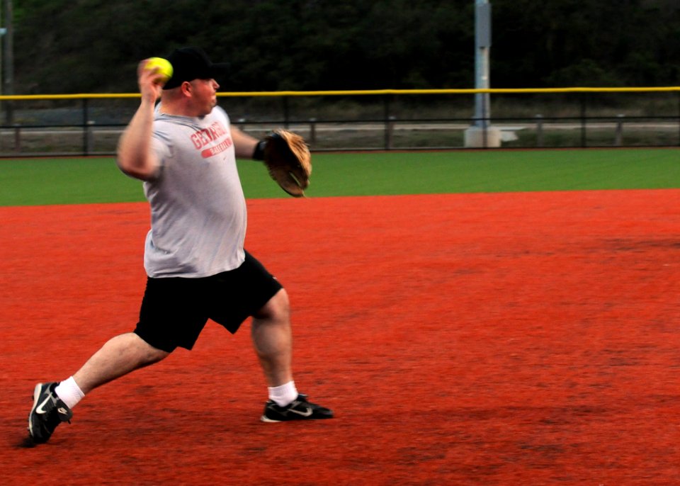 Service members play baseball DVIDS267475