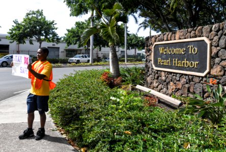 Service Members Rally at the Joint Base Pearl Harbor-Hickam Gates 161123-N-PA426-003