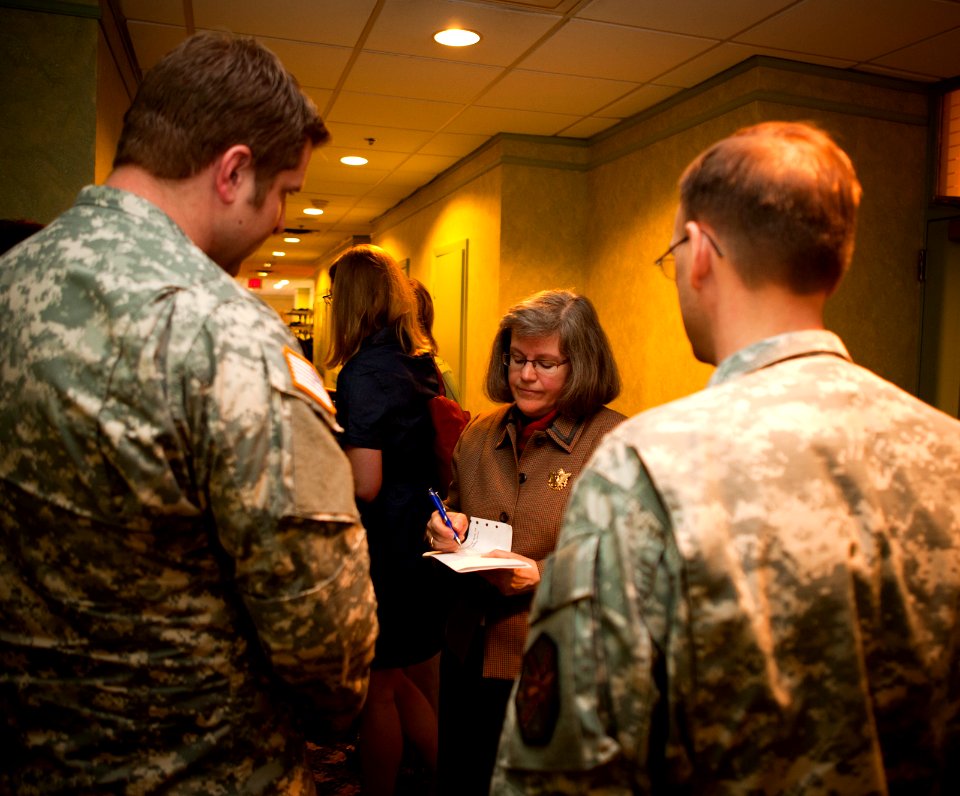 Servicemembers Forum at Ft. Myer (5620415832)