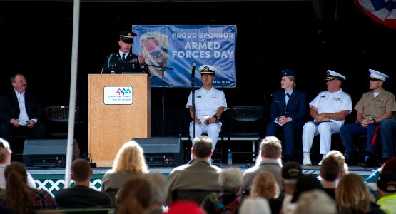 Services represent at Evergreen State Fair Armed Forces Day 160902-N-WX604-107