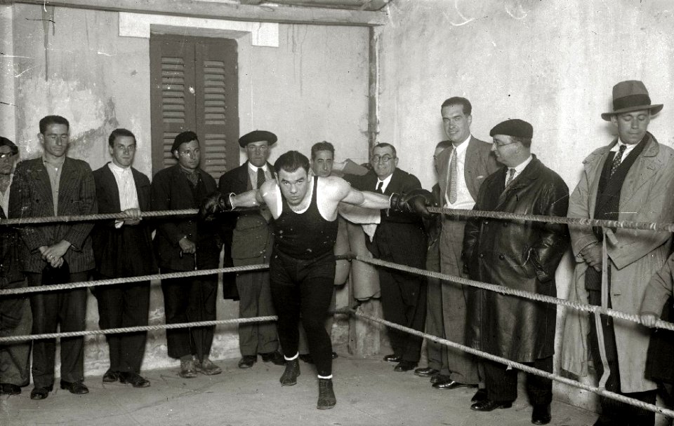 Sesion de entrenamiento del púgil Paulino Uzcudun (3 de 3) - Fondo Car-Kutxa Fototeka
