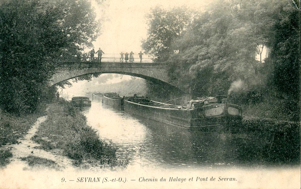 SEVRAN - Chemin de halage et pont de Sevran