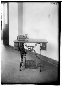 Sewing machine LCCN2014719134