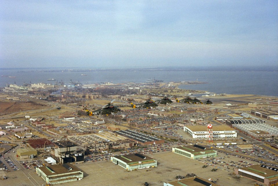 SH-2Fs HSL-30 over NS Norfolk 1984