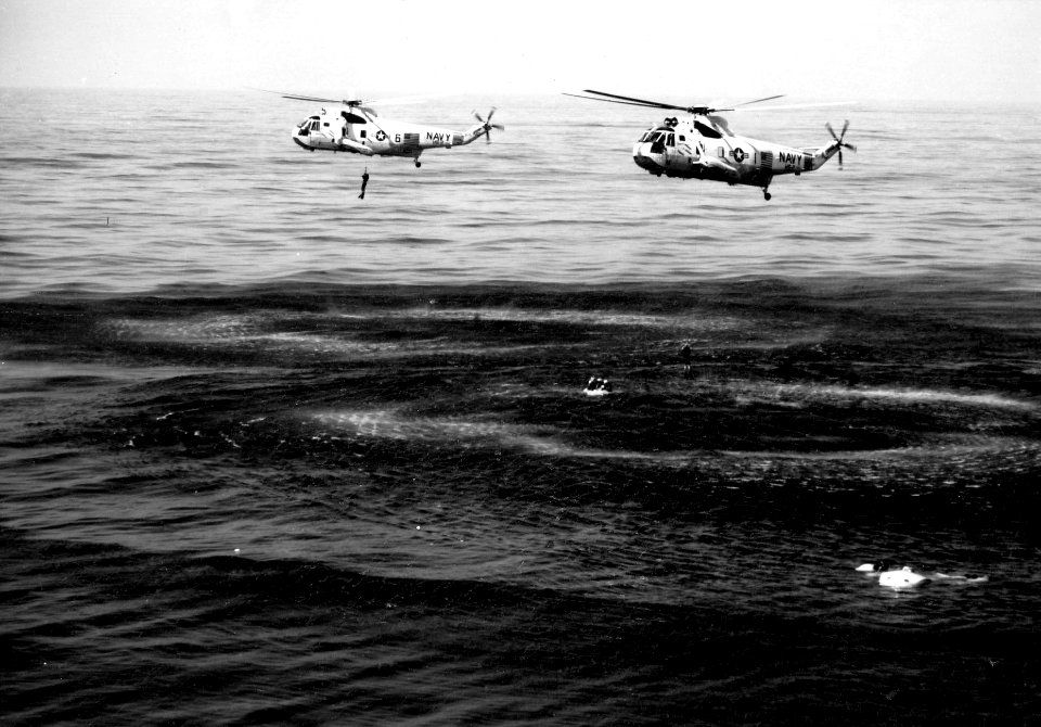 SH-3H Sea Kings of HS-2 rescue aircrew in the Indian Ocean onOctober 1985