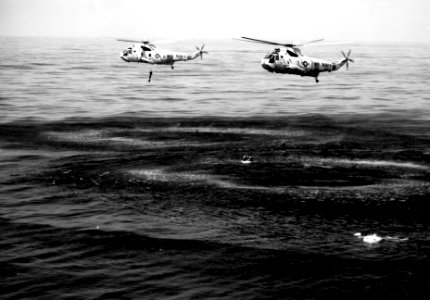 SH-3H Sea Kings of HS-2 rescue aircrew in the Indian Ocean onOctober 1985