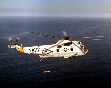 SH-3H HS-8 with MAD deployed 1980 photo