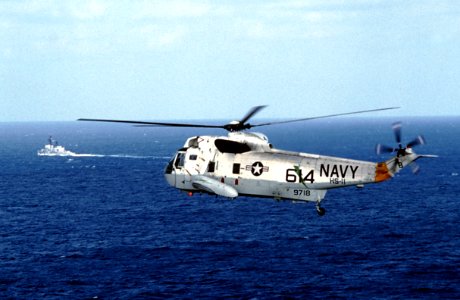 SH-3H Sea King HS-11 in flight in 1982