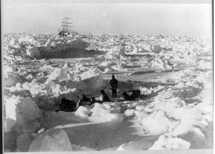 Shackleton's expedition to the Antarctic terrors of the Weddell Sea. LCCN2013646122