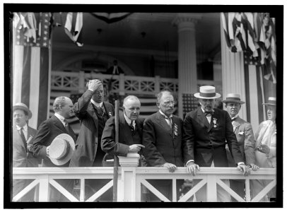 SHADOW LAWN, NJ. SUMMER WHITE HOUSE. NOTIFICATION CEREMONIES. GROUP OF PORTICO- UNIDENT.; TUMULTY; HOMER S. CUMMINGS; VANCE McCORMICK OF PA; HENRY MORGENTHAU; GOV. FIELDER OF NJ.; SEN. LCCN2016867476