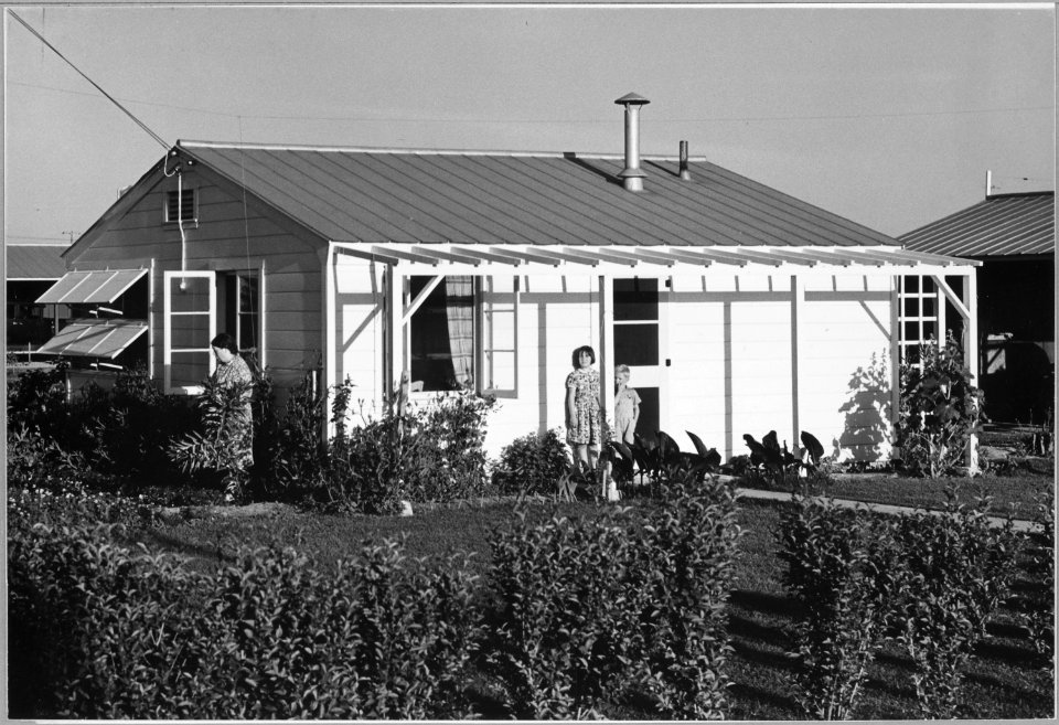 Shafter, Kern County, California. Another farm labor home in the Arvin Farm Workers Community (F.S.A . . . - NARA - 521772