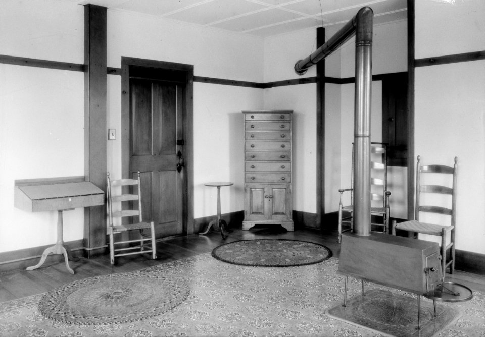 Shaker furniture1