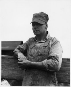 Shelby County, Iowa. Individuals on various farms in the Irwin community. - NARA - 522421