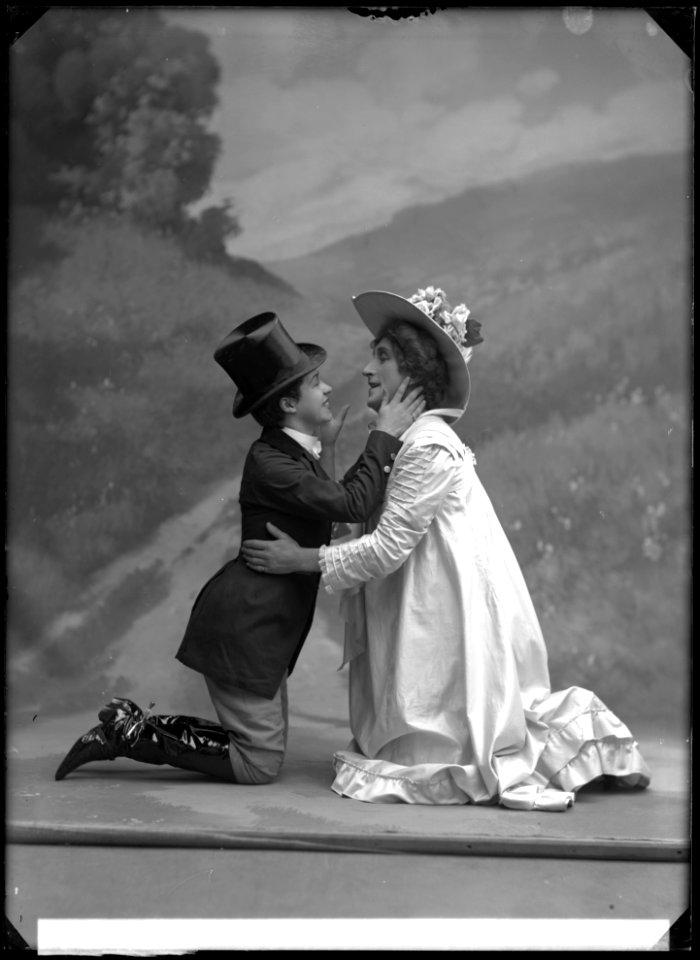 Signe Rydberg-Eklöf and Ernst Fastbom in Folkans dollarprinsessa at Folkteatern 1909 - SMV - NR080