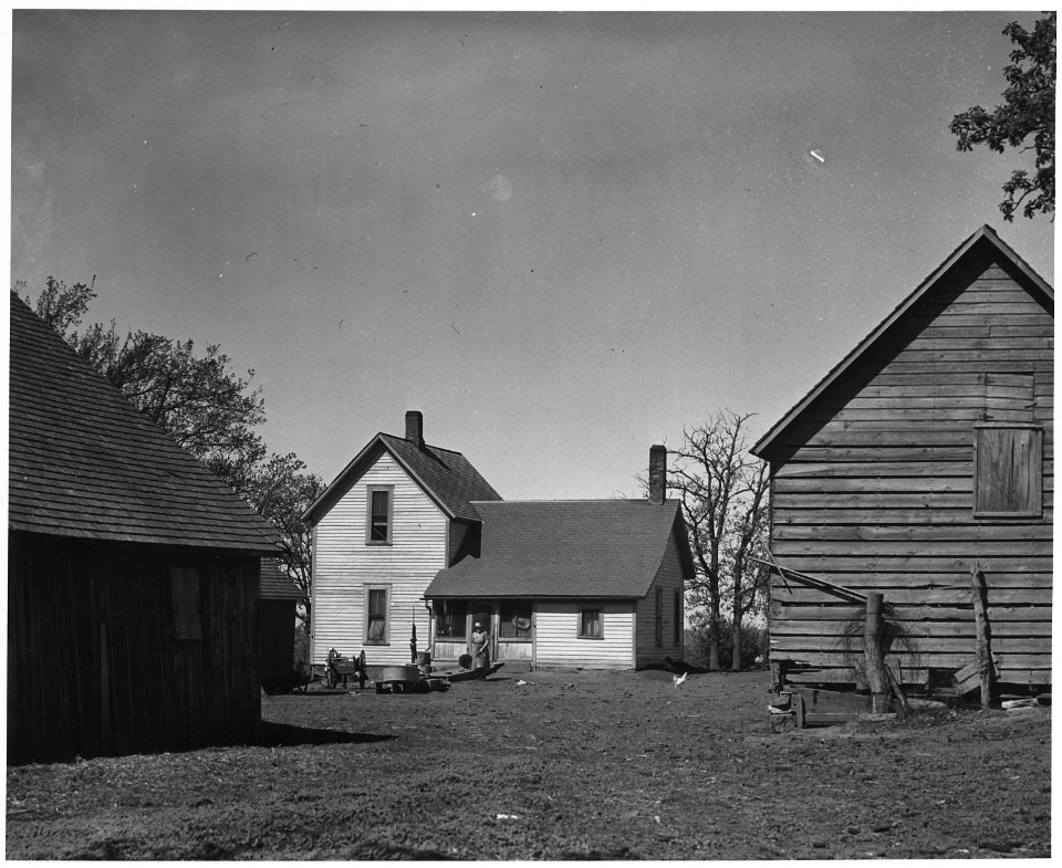 Shelby County, Iowa. Jake Thompson and his wife were among the first people to settle in Shelby Coun . . . - NARA - 522332