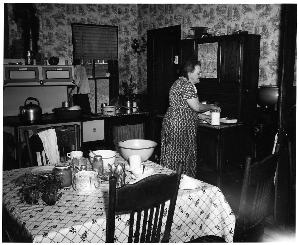 Shelby County, Iowa. The rooms in this old, small farmhouse are far less spacious than are those in . . . - NARA - 522371