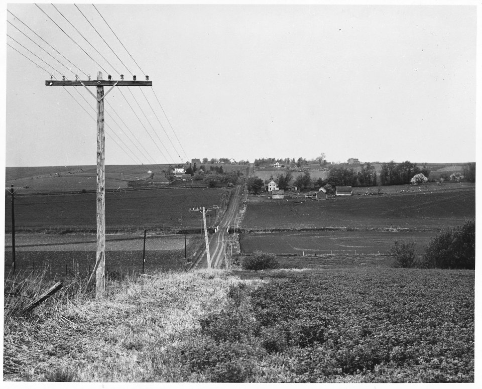 Shelby County, Iowa. This is the land that supports the people in Irwin - some of the best land in . . . - NARA - 522296