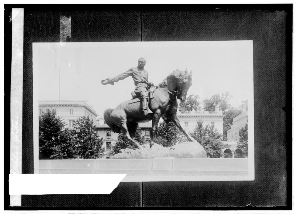 Sheridan statue LCCN2016820855