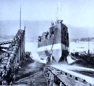 Ship launching-Bougault-img 3147