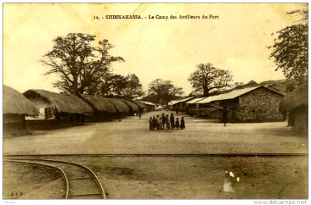 Shinkakassa. Le camp des atrilleurs du fort, voie ferree. Circulé en 1912 Editeur J. I. P