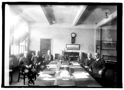 Shipping Board group, 6-16-21 LCCN2016845427