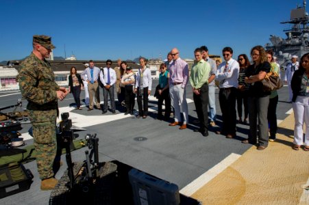 Ship tours, Aug. 7 140807-N-EV723-008