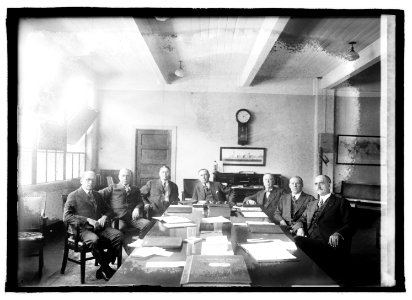 Shipping Board group, (6-16-21) LCCN2016845426
