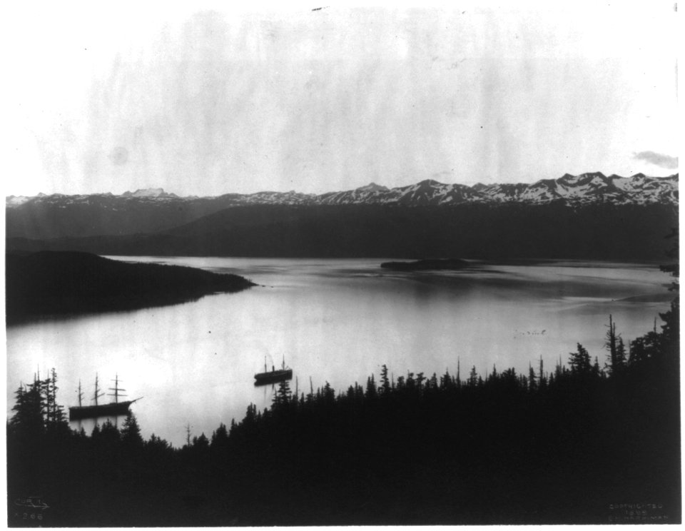 Ships in the inner channel, Alaska LCCN2016647650