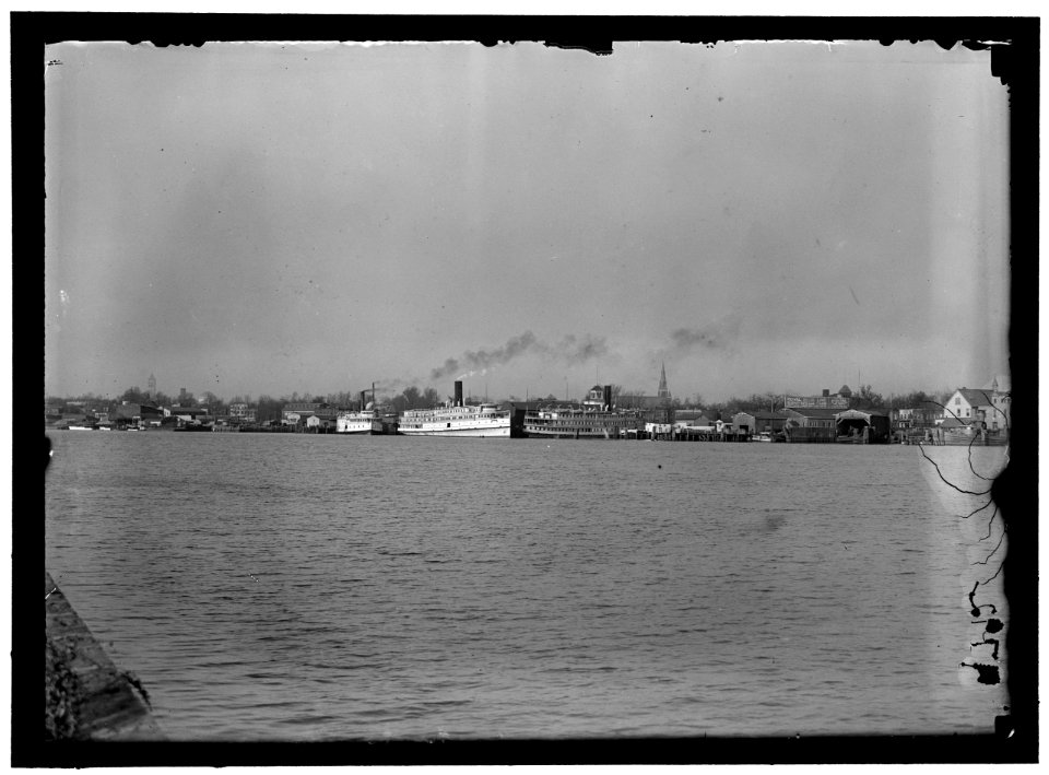 Ships on Potomac River- Three Rivewrs, left, and Northland, right; U.S. Capitol dome visible in distance LOC hec.09973
