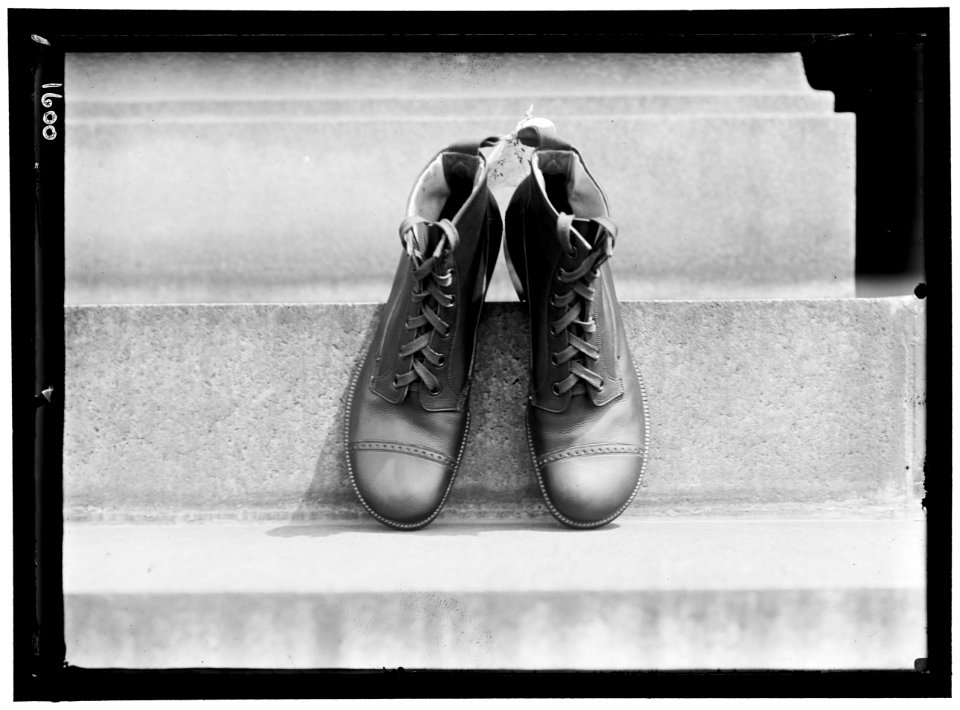 SHOES LOC hec.01468