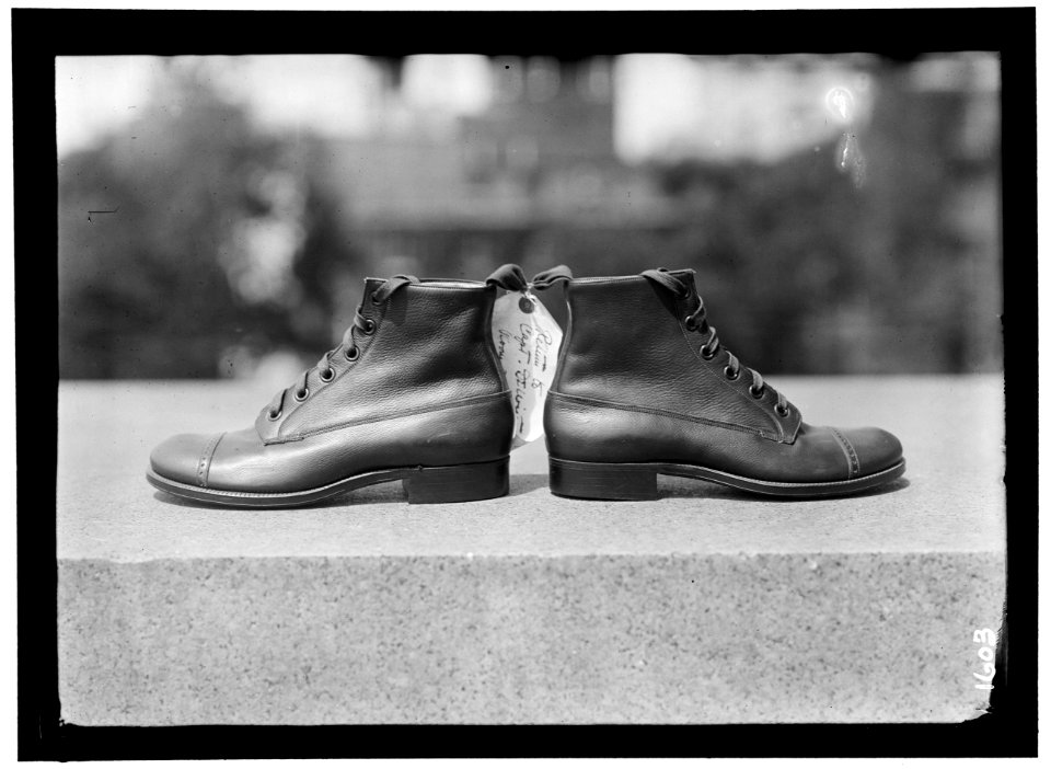 SHOES LOC hec.01471