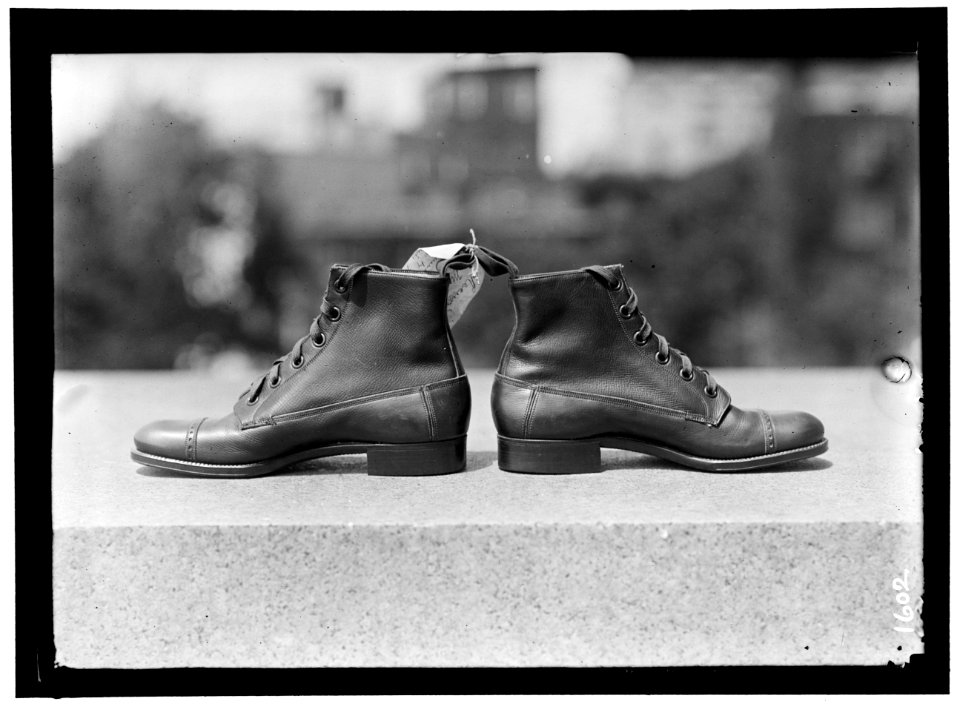 SHOES LOC hec.01470