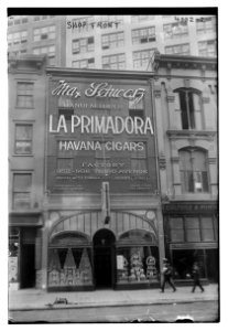 Shop front LCCN2014702862