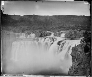SHOSHONE FALLS SNAKE RIVER, IDAHO FULL LATERAL VIEW ON UPPER LEVEL - NARA - 524255
