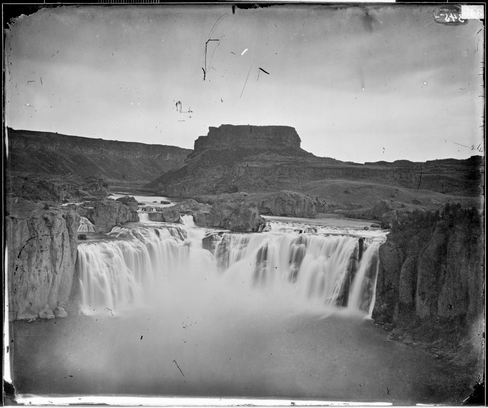 SHOSHONE FALLS, SNAKE RIVER, IDAHO - NARA - 524296