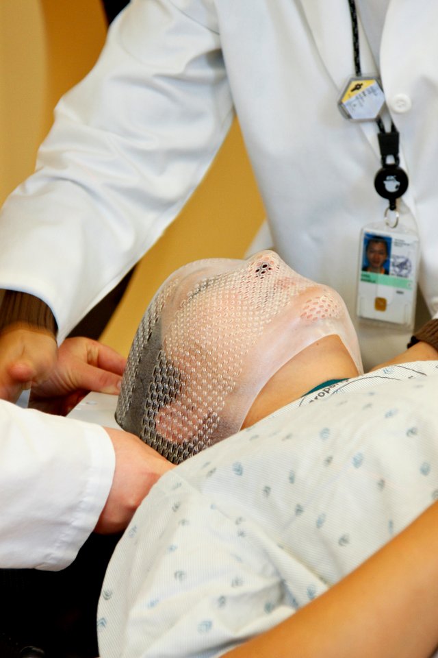 Short face mask fitting
