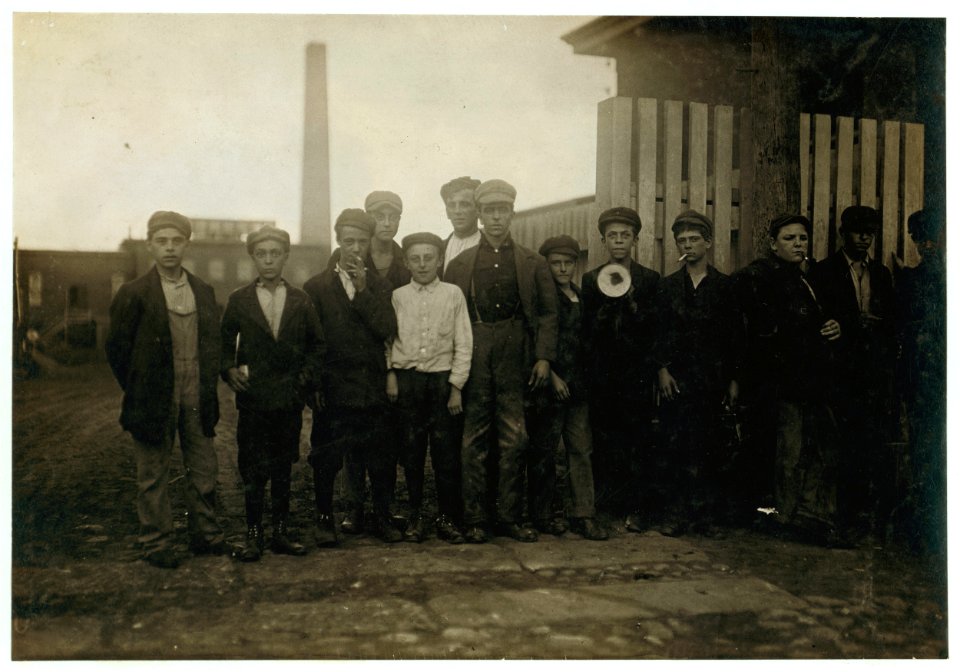 Shots of the young workers going in to Ayer Mill, 6-30 to 7 A.M., Sept. 11, 1911. All work. LOC nclc.02189