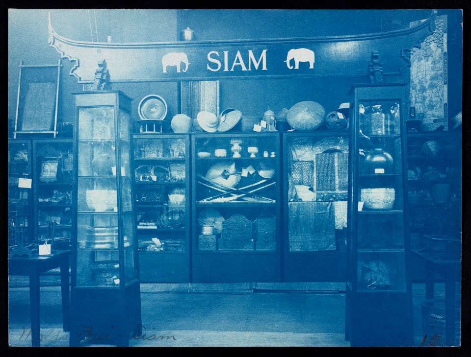Siam exhibit at the World's Fair, St. Louis, Missouri LCCN2017650843