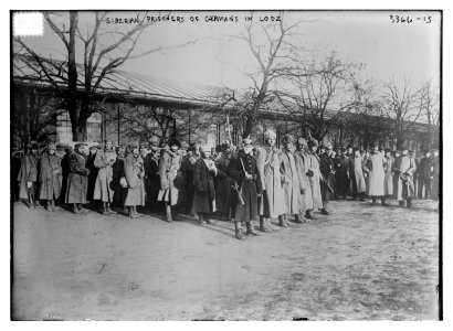 Siberian prisoners of Germans in Lodz LCCN2014698338