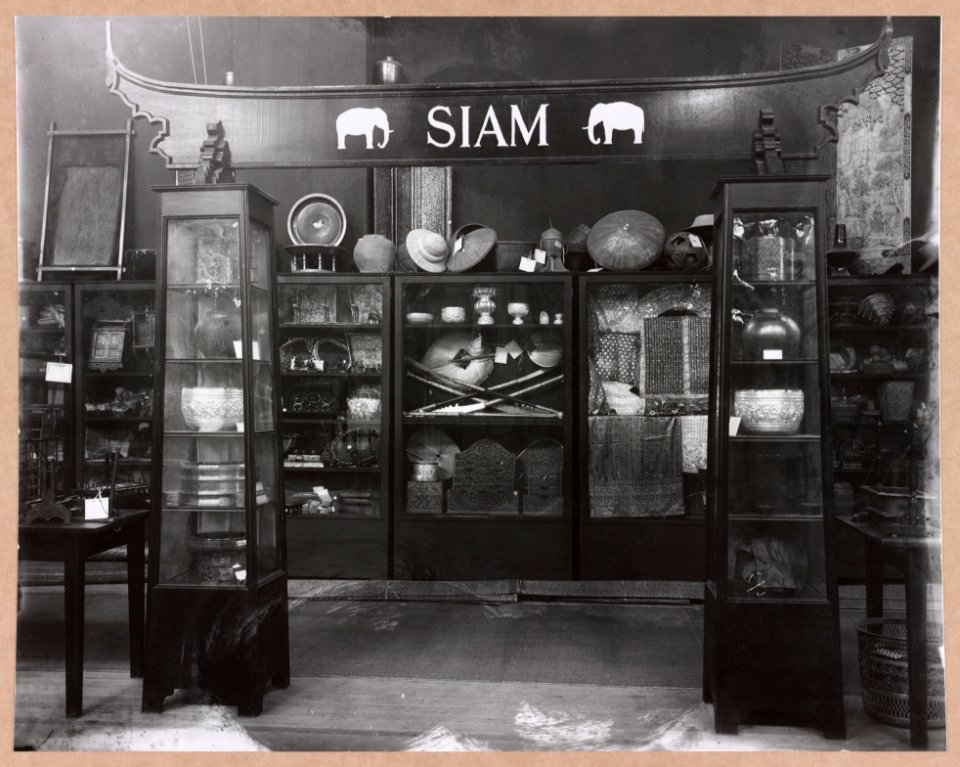 Siam exhibit at the World's Fair, St. Louis, Missouri LCCN2017650845