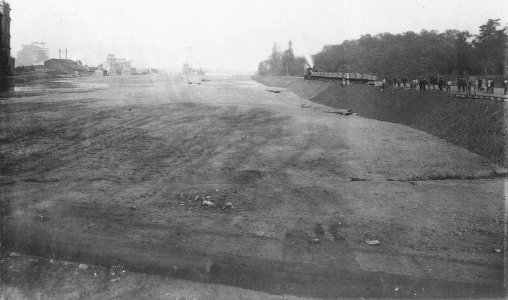 Sicherheitshafen während der Zuschüttungsarbeiten. Sommer 1897