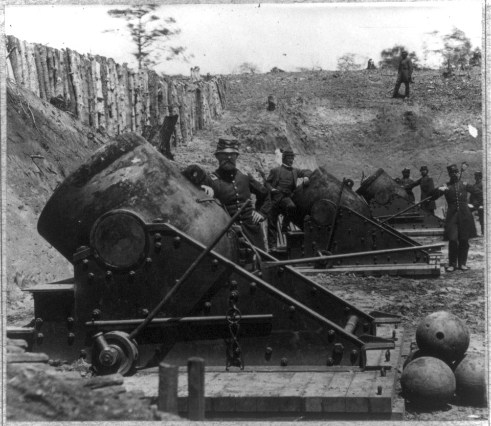 Siege of Yorktown, Va. Views of Federal Battery, No. 4 LCCN2004668264