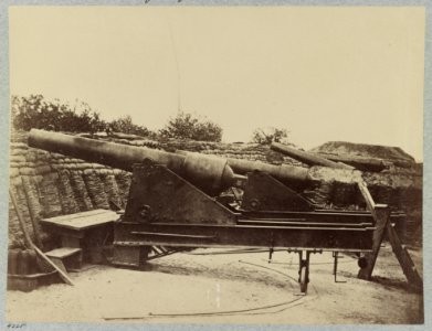 Siege of Yorktown. Federal Battery No. 1, near Farnhold's house, mounting one 200 pdr. and ten 100 pdr. guns LCCN2012646903