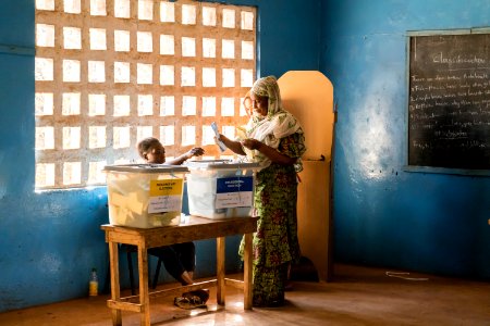 Sierra Leone Elections (39885900700)