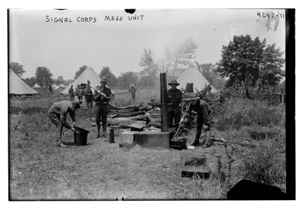 Signal Corps mess unit LCCN2014704848