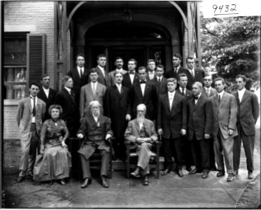 Sigma Chi fraternity reunion group portrait 1909 (3194715451) photo